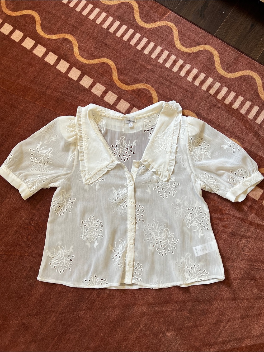 Madison and Berkeley white eyelet embroidery blouse